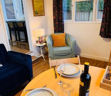 Stroud Appartement | Woodside Cabin by MaisonPro