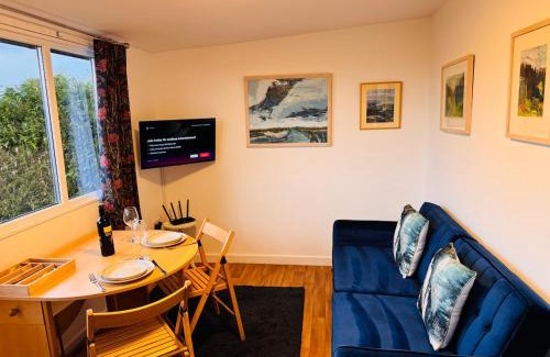 Stroud Appartement | Woodside Cabin by MaisonPro
