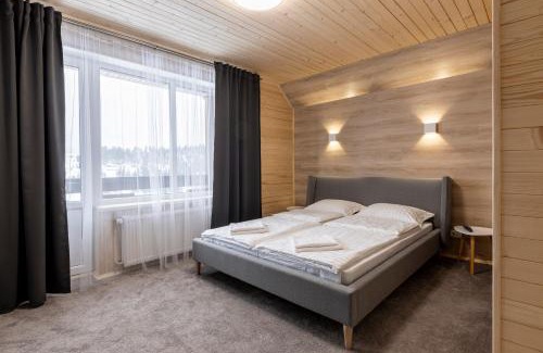 Polyanytsya Maison | Woodvel House