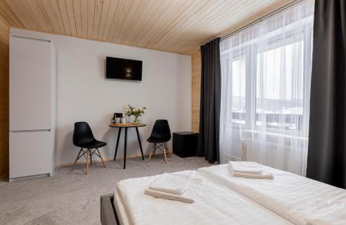 Polyanytsya Maison | Woodvel House