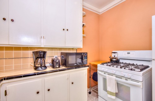 Walnut Creek Maison | Walnut Creek, Cottage dans la région de la baie, Creekside