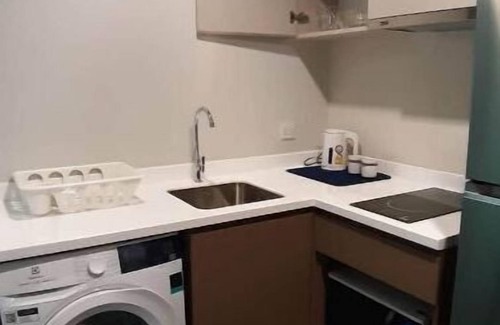 Bukkhalo Appartement | Work & Play at Sathorn Sierra Studio (Fast Wi-Fi)