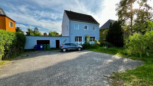 Blankenfelde-Mahlow Appartement | Work & Stay- vollausgestattet mit Garten & Parkplatz