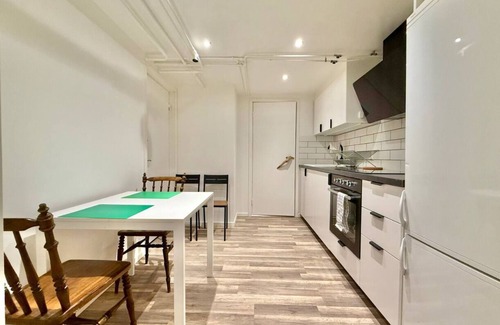 Gothenburg Appartement | Workers - 3BR - 2 Bath - Parking lot - All-inclusive