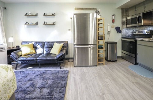 Snowshoe Appartement | Workspace Studio. Ski-In/Ski-Out. Convenient. AC!