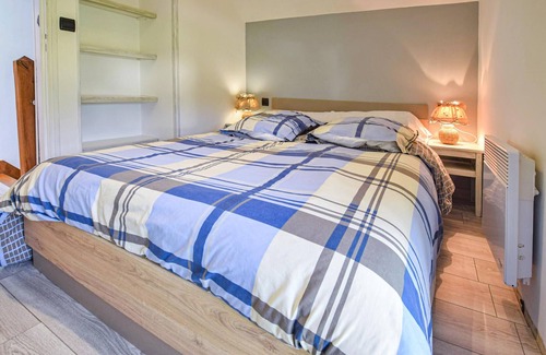 Le Theil-en-Auge Maison | Would you like to live like in a fairy tale? Then this extremely charming, family-friendly vacation