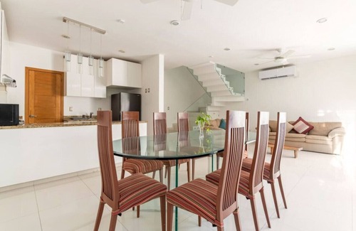 Cancun Maison | Wow! Gated House/WiFi/5 rooms/12 pax/Pool Private