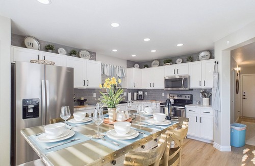Copper Basin Maison | WOWZZZA! Newly Remodeled in FEB 2025, Heated Pool Home, 5 STARS ABOVE THE REST!!