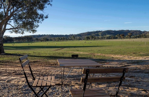 Warrenmang Maison | Wren at Sheltered Paddock by Tiny Away