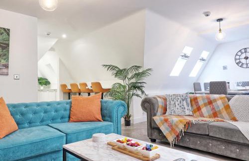 Writtle Appartement | Writtle Massive 4 Bedroom Apartment with Parking In Gorgeous Countryside Location & Short Drive to Chelmsford City Centre Contractors Welcome
