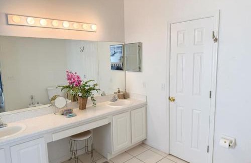Bridgewater Crossing Villa | WS118LD - Lakeview - 4 Bedrooms Pool and Spa