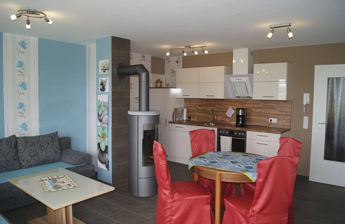 Borgerende Appartement | Wunderschöne Ferienwohnung mit Kamin, Fußbodenheizung und Blick in die Natur und nur 200 m bis zur Ostsee