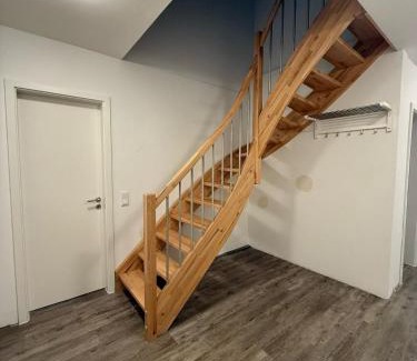 Taucha Appartement | Wunderschöne Maisonette Ferienwohnung in Leipzig Taucha 2 u 3 OG Links