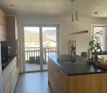 Bad Wiessee Appartement | Wunderschönes 4 Zimmer Apartment mit Seeblick