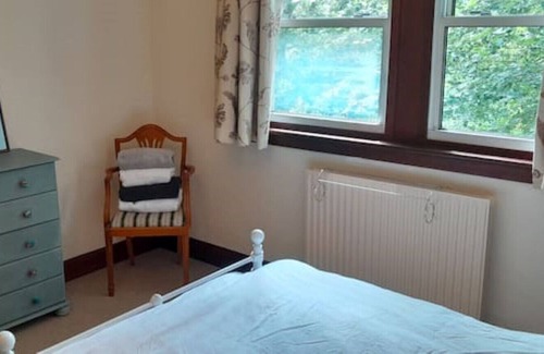 Kirtlebridge Cabine | Wyesebyside.A peaceful rural retreat- close to Gretna for weddings.sleeps 14