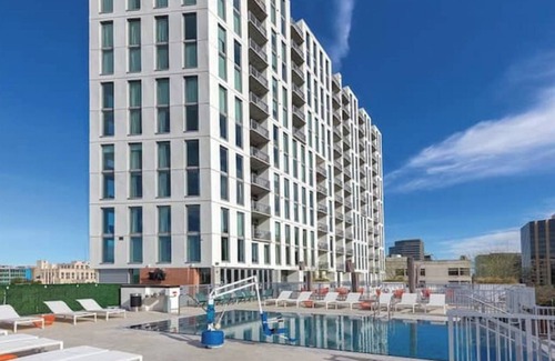 Warehouse District Copropriété | Wyndham Austin Luxurious 2 Bedroom with Kitchen