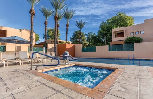 Paradise Valley Village Copropriété | Wyndham Orange Tree Resort |1BR/1BA King Bed Suite