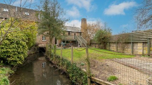 Malmesbury Maison | Wynyard Mill