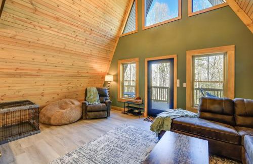Wytheville Maison | Wytheville A-Frame Cabin with Wraparound Deck