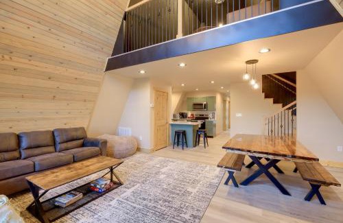 Wytheville Maison | Wytheville A-Frame Cabin with Wraparound Deck