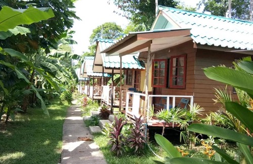 Bai Lan Maison | X-BAR and Bungalow