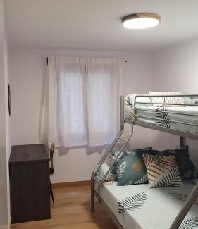 Rialp Appartement | Xia Apartaments con acceso a piscina