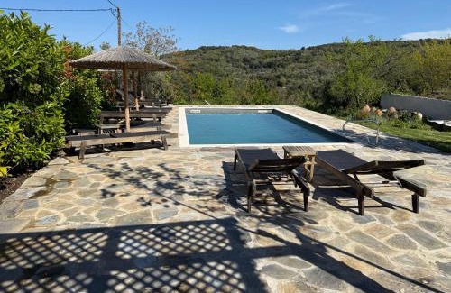 Xinovrisi Appartement | Xinovrissi Apts & Pool