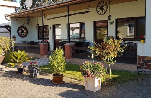 Neubukow Appartement | Xl-bungalow Links & Rechts - Bungalow am Hellbach im Ostseeland - XL