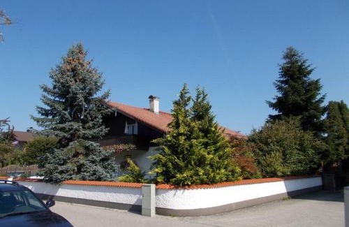 Heufeld Appartement | XXL apartment, 10 beds, 4 sleep-rooms, 140qm, 2 WC, 2 shower &