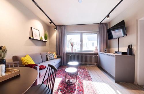 Ottensoos Appartement | XZLLENZ Küche Bad S-Bahn Parken Smart-TV Wellbeing