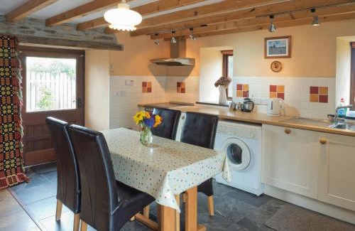 Cilgerran Maison | Y Cartws Cardigan