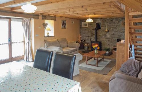 Cilgerran Maison | Y Cartws Cardigan