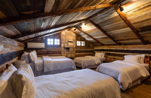 Mountain Home Maison | Y.O. Ranch Headquarters