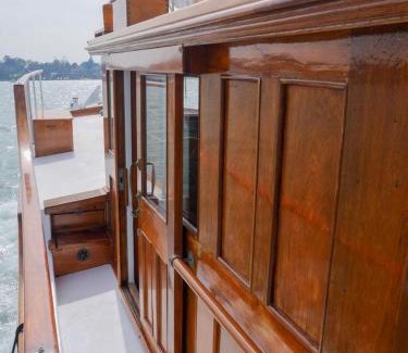Intra Muros Location De Bateaux | Yacht KARABOUDJAN