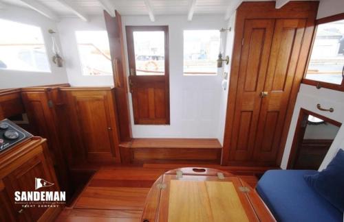 Intra Muros Location De Bateaux | Yacht KARABOUDJAN