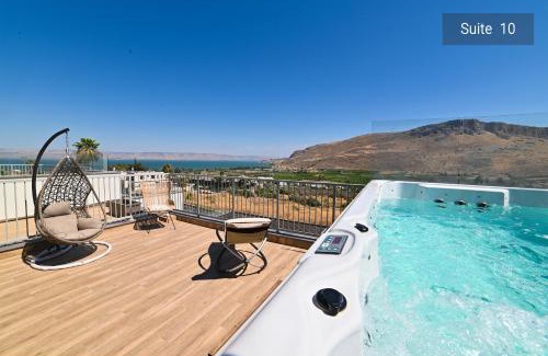 Migdal Appartement | Yalarent Magdala Apartments with Private Pool or Jacuzzi