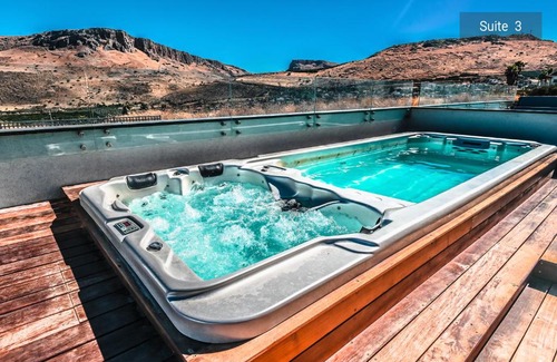Migdal Appartement | YalaRent Magdala Resort- Luxury Suites with Pool or Jacuzzi with Sea View