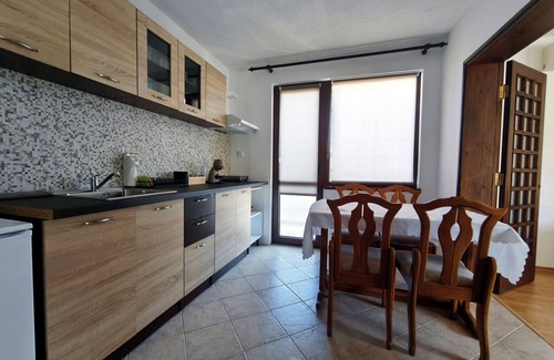 Chernomorets Appartement | Yanevi Apartments / Two Bedroom Apartment with Sea View