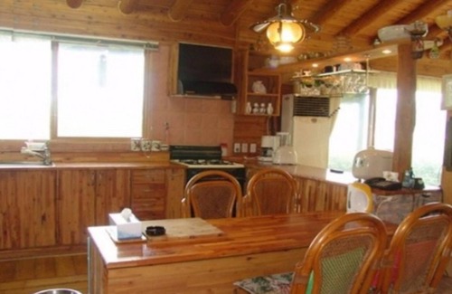 Gangsang Maison | Yangpyeong Dalbichi Meomuneunjip