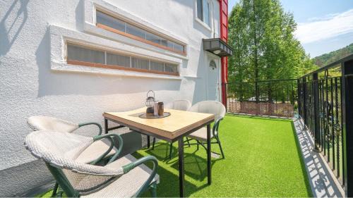 Hongcheon Maison | Yangpyeong dodam dodam pension