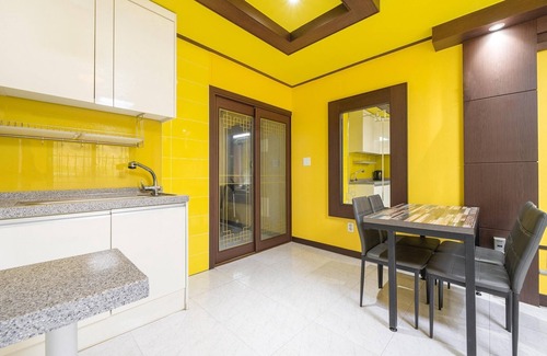 Hongcheon Maison | Yangpyeong Flower Caravan Pension