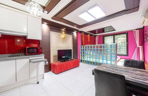 Hongcheon Maison | Yangpyeong Flower Caravan Pension