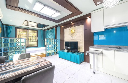 Hongcheon Maison | Yangpyeong Flower Caravan Pension