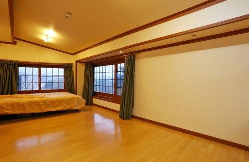 Gangsang Maison | Yangpyeong Gureume Dalgadeusi Pension