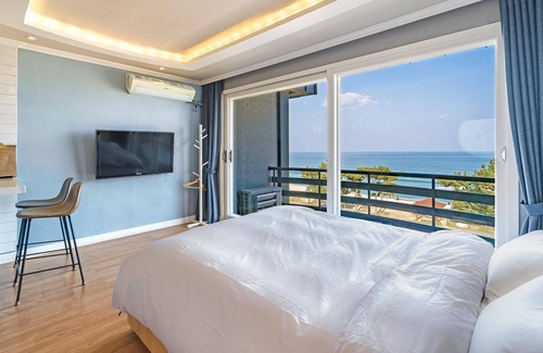 Sokcho Maison | Yangyang Baladeonbada Pension