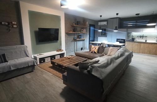 Drama Appartement | Yannis' Apartment