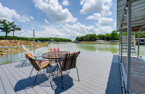 Chico Maison | Yard, Dock and Boat Slip Lake Bridgeport Cabin!