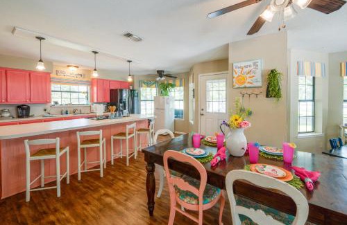 Chico Maison | Yard, Dock and Boat Slip Lake Bridgeport Cabin!