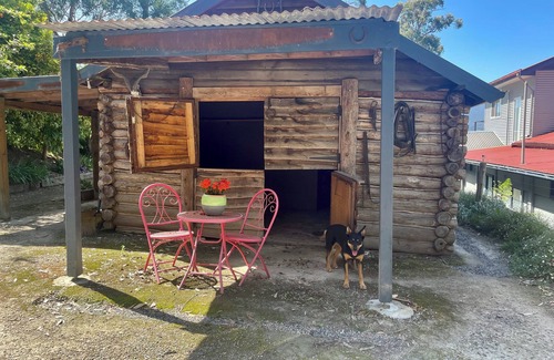 Yarra Junction Cabine | Yarra Valley log cabin