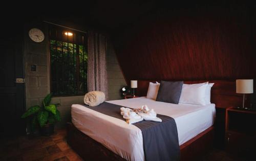 Bijagua Chalet De Ski | Yarumo Lodge, Río Celeste Black Chalets